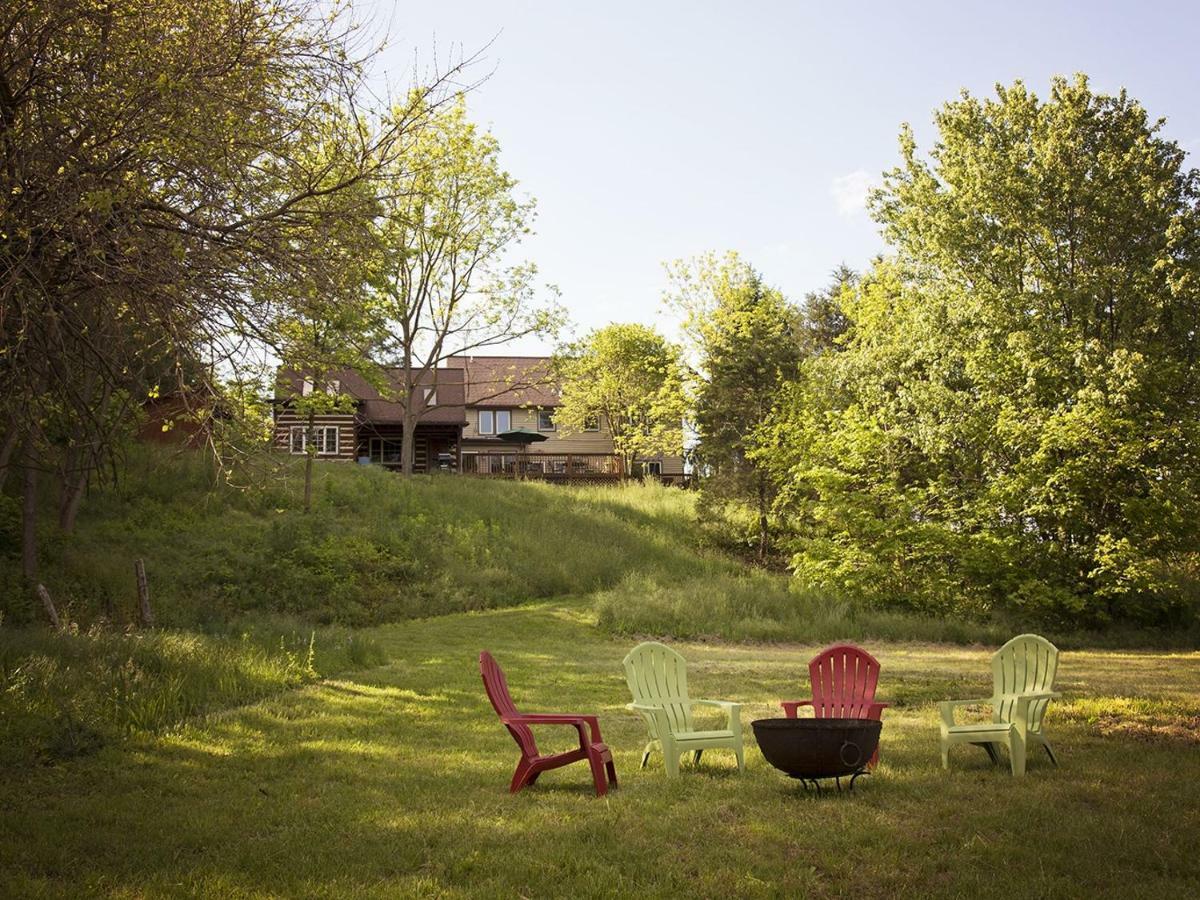 Bed & Breakfast River Bluff Farm 3*